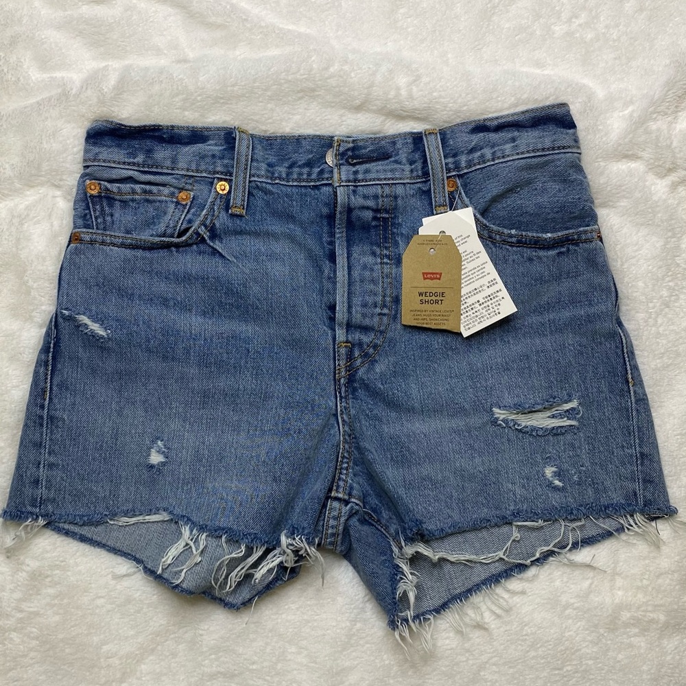 LEVI’s wedgie shorts